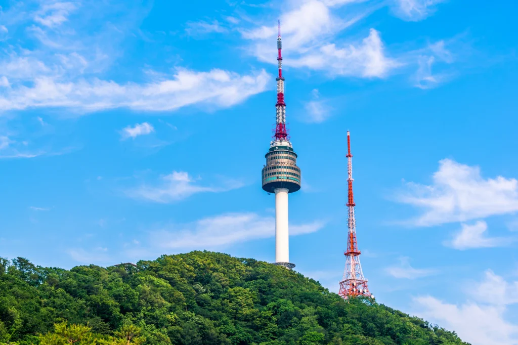 Mengenal Namsan Tower: Sejarah, Wisata, dan Fakta Menariknya